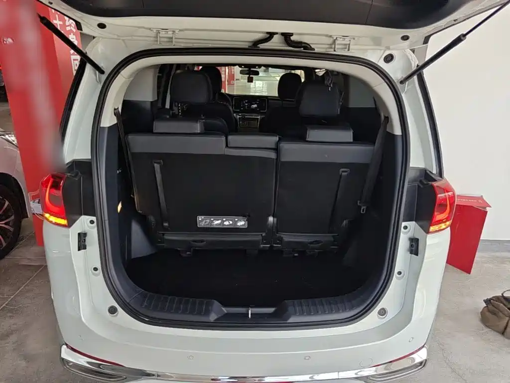 GAC Motor Trumpchi M8 — фото 19