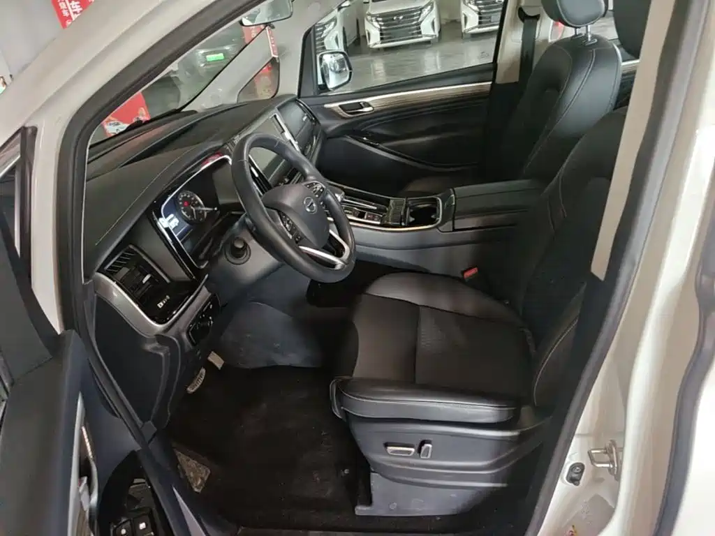 GAC Motor Trumpchi M8 — фото 15