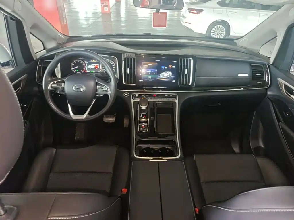 GAC Motor Trumpchi M8 — фото 10