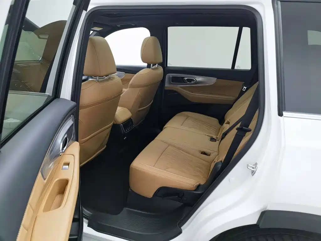 GAC Motor Trumpchi GS8 — фото 15