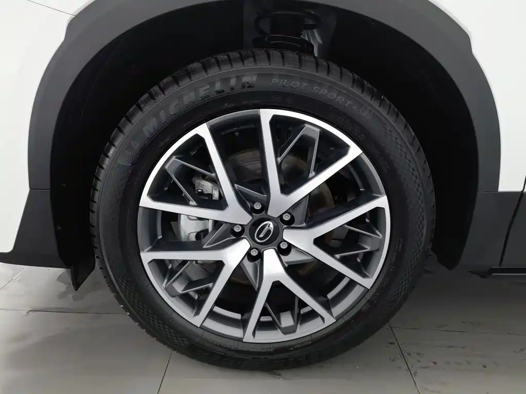 GAC Motor Trumpchi GS8 — фото 17