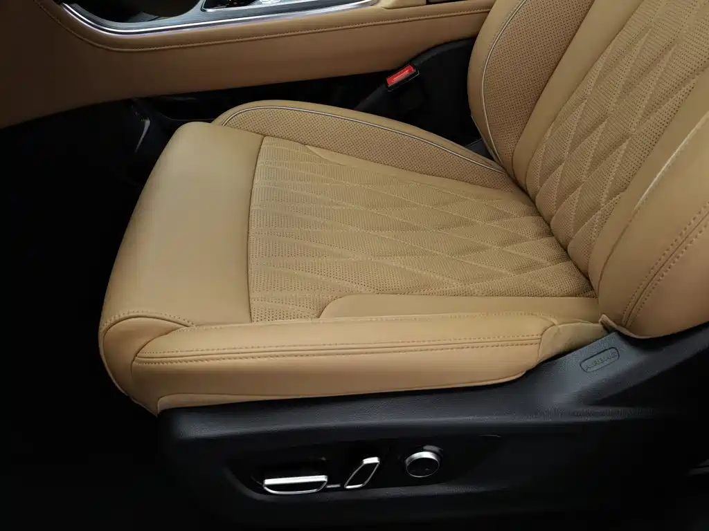 GAC Motor Trumpchi GS8 — фото 20