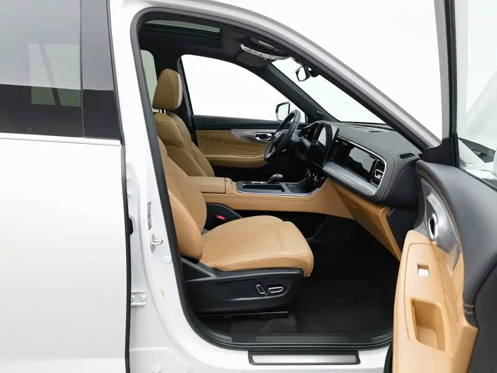 GAC Motor Trumpchi GS8 — фото 23