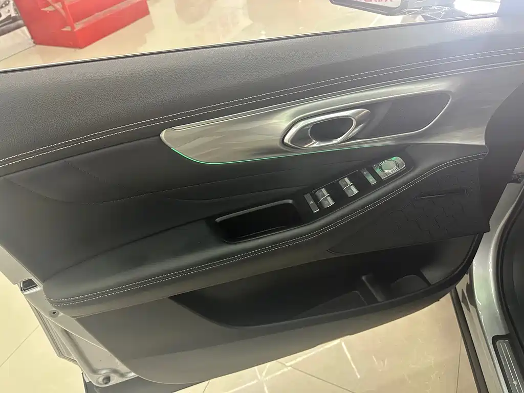 GAC Motor Trumpchi GS8 — фото 11