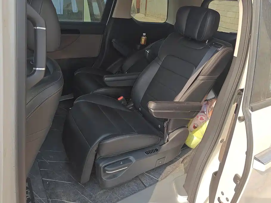 GAC Motor Trumpchi E8 — фото 11
