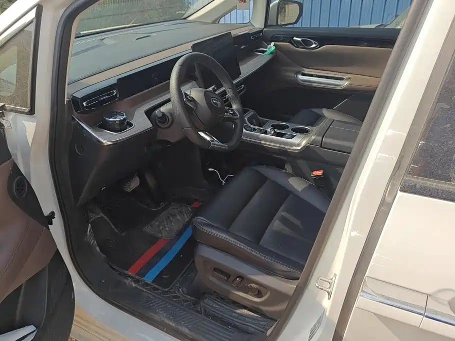 GAC Motor Trumpchi E8 — фото 9