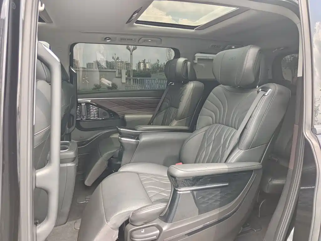 GAC Motor Trumpchi M8 — фото 6