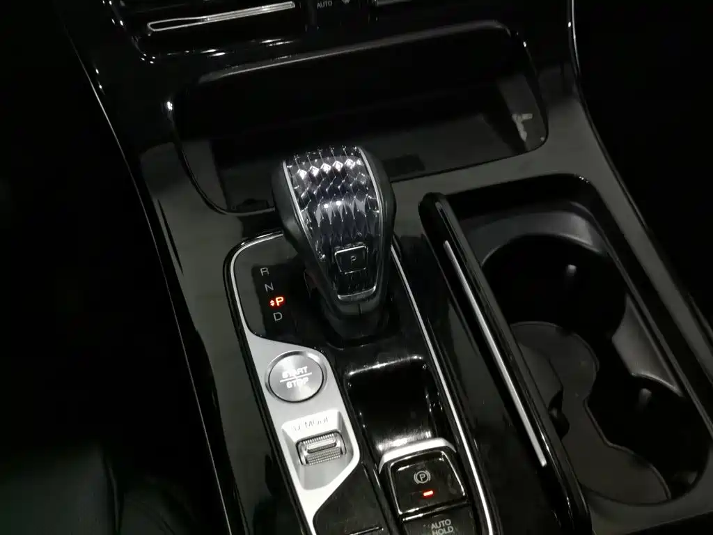 GAC Motor Trumpchi M8 — фото 13