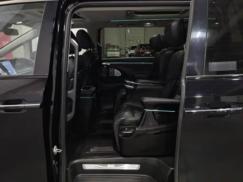 GAC Motor Trumpchi M8 — фото 15