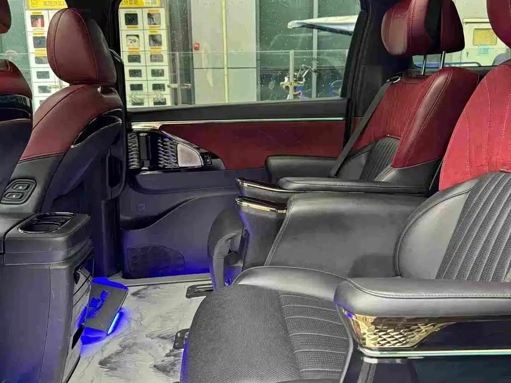 GAC Motor Trumpchi M8 — фото 10