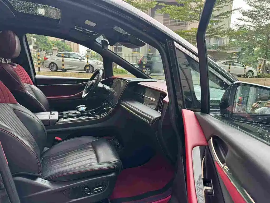 GAC Motor Trumpchi M8 — фото 8