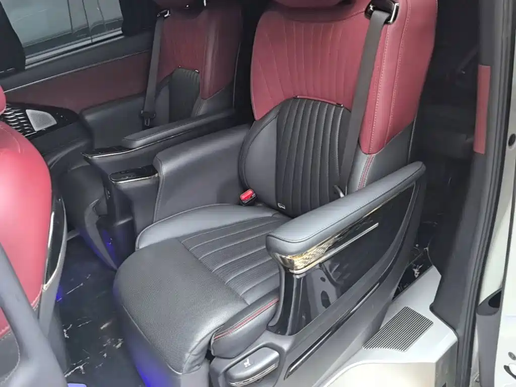 GAC Motor Trumpchi M8 — фото 17