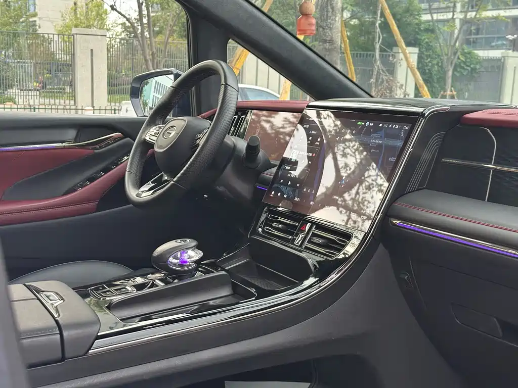 GAC Motor Trumpchi E9 — фото 10