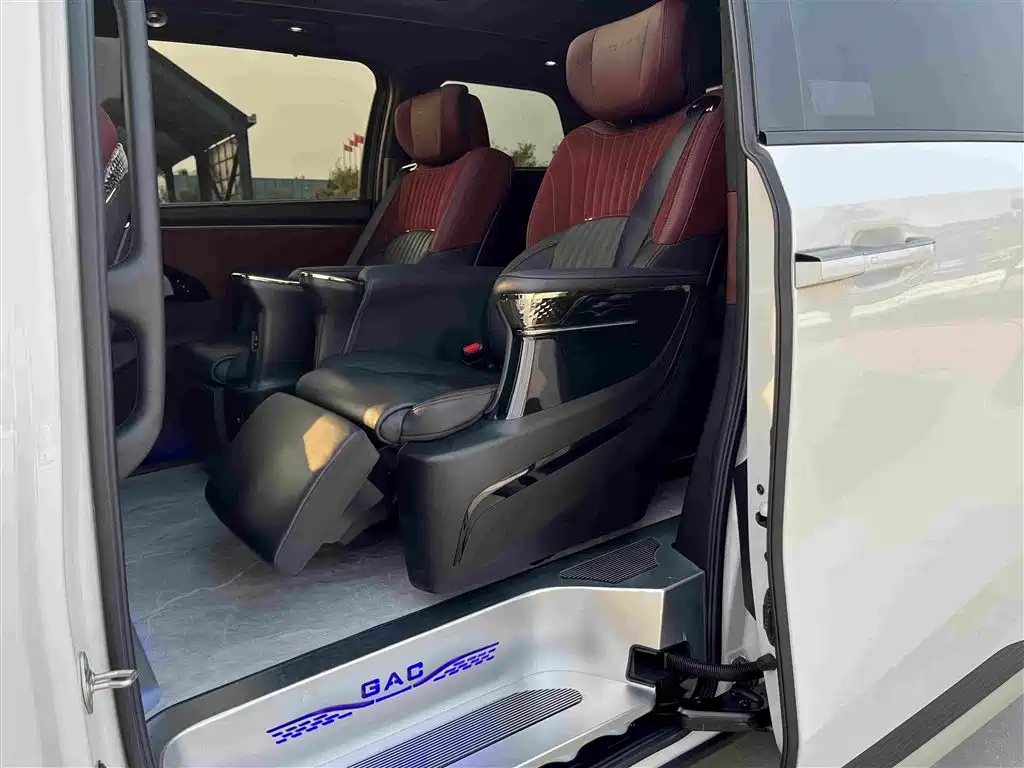 GAC Motor Trumpchi M8 — фото 20