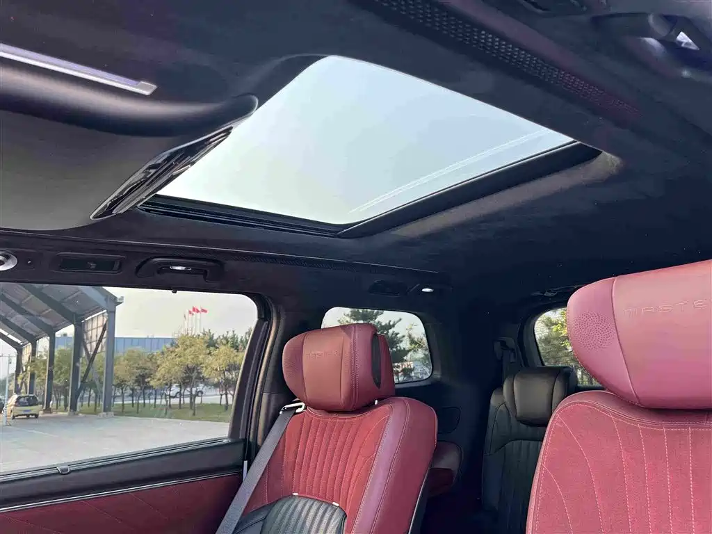 GAC Motor Trumpchi M8 — фото 28