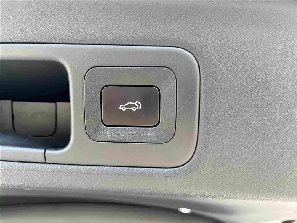 GAC Motor Trumpchi M8 — фото 30