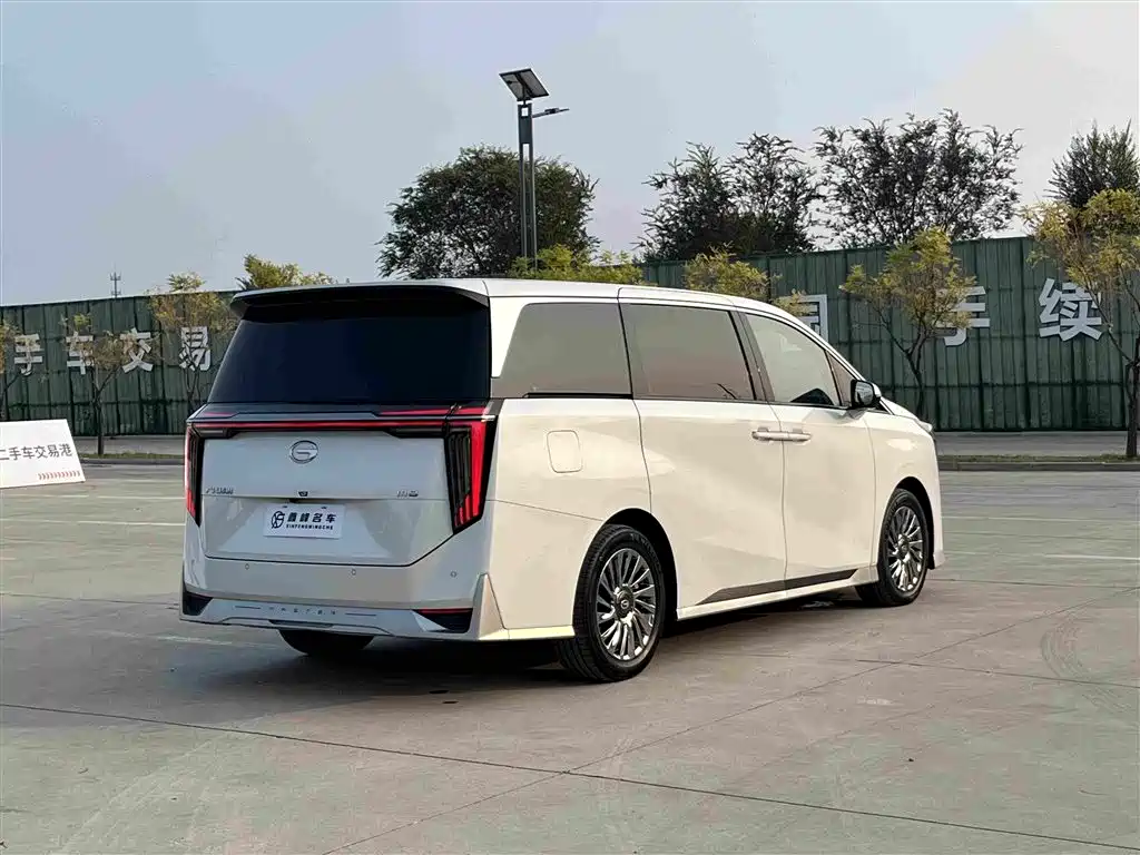 GAC Motor Trumpchi M8 — фото 39