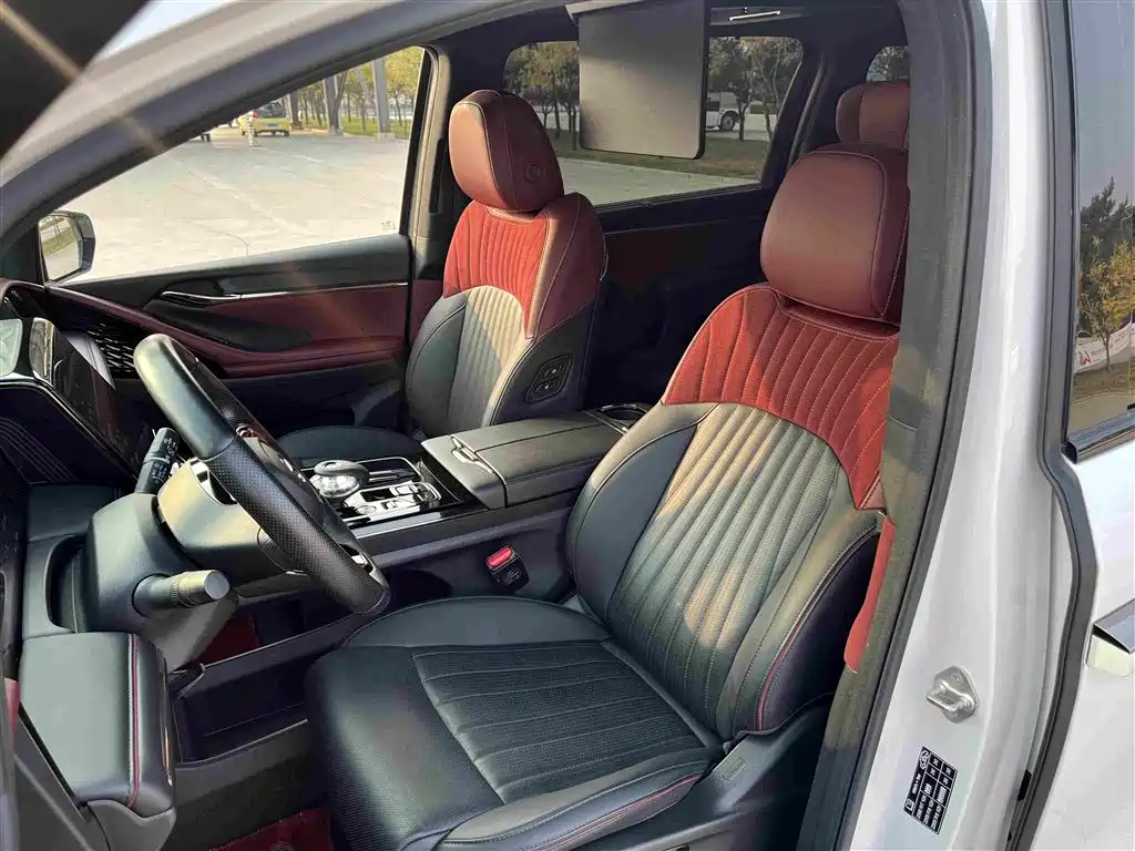 GAC Motor Trumpchi M8 — фото 7