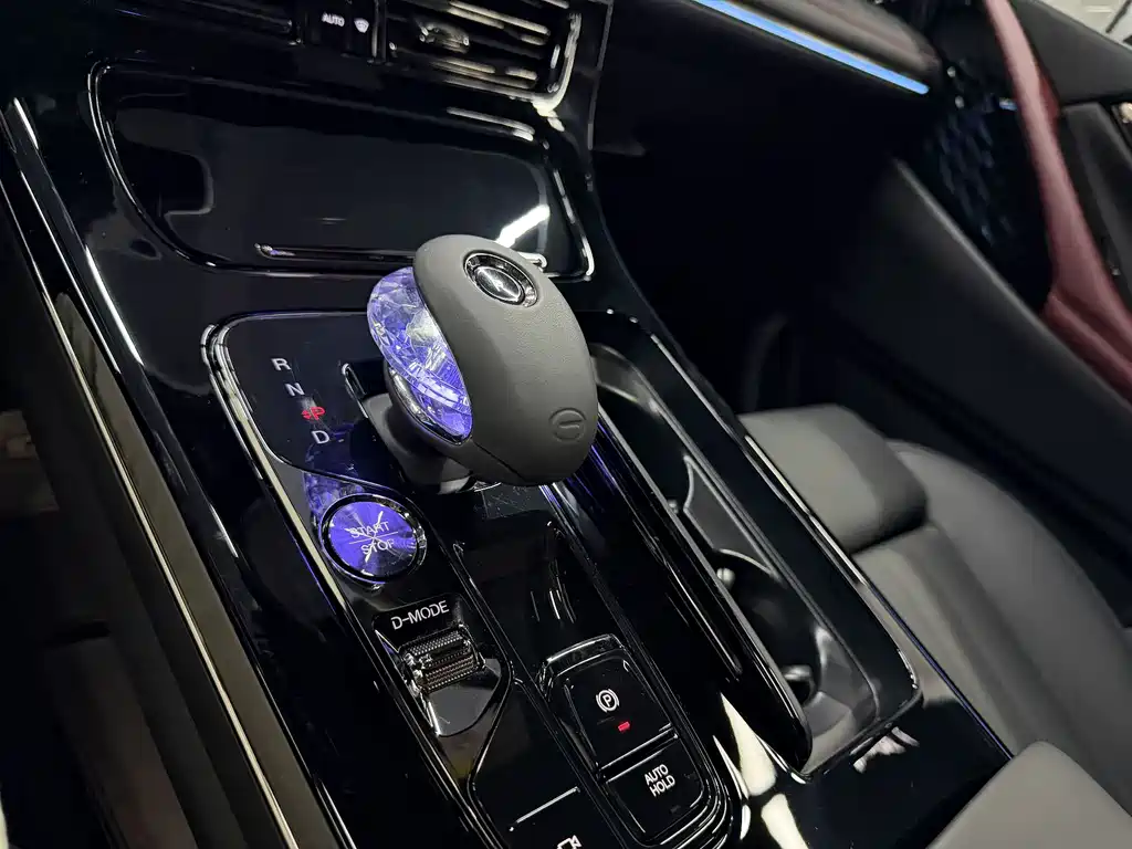 GAC Motor Trumpchi M8 — фото 17