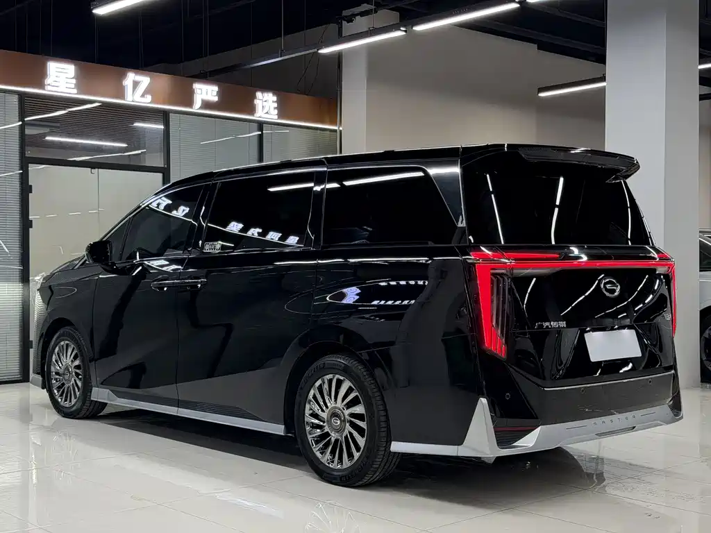 GAC Motor Trumpchi M8 — фото 18