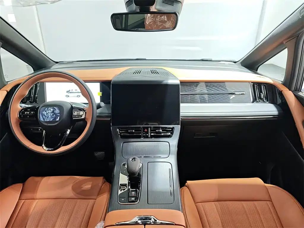 GAC Motor Trumpchi E9 — фото 6
