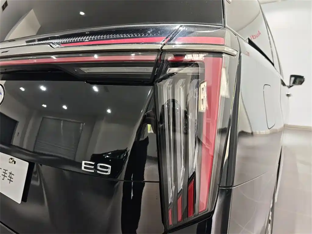 GAC Motor Trumpchi E9 — фото 18