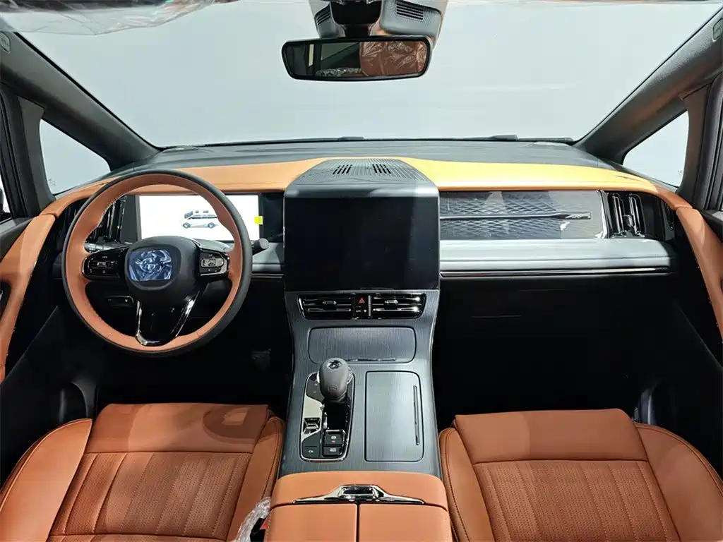 GAC Motor Trumpchi E9 — фото 6