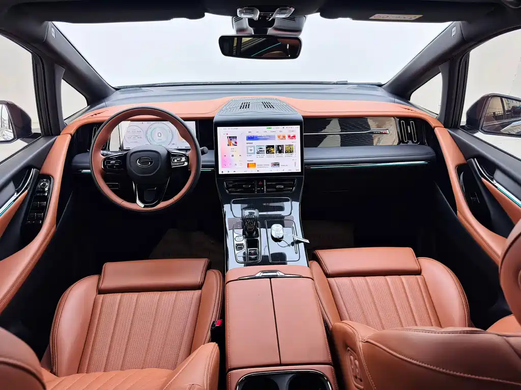 GAC Motor Trumpchi M8 — фото 7