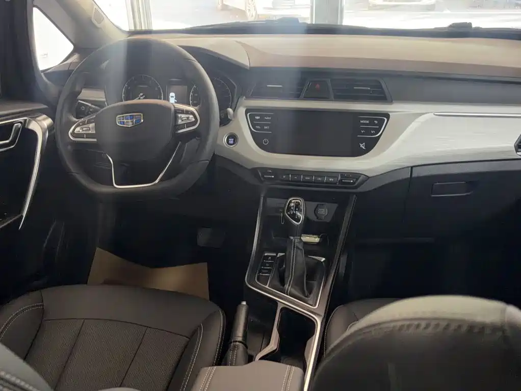 Geely Vision X3 — фото 14