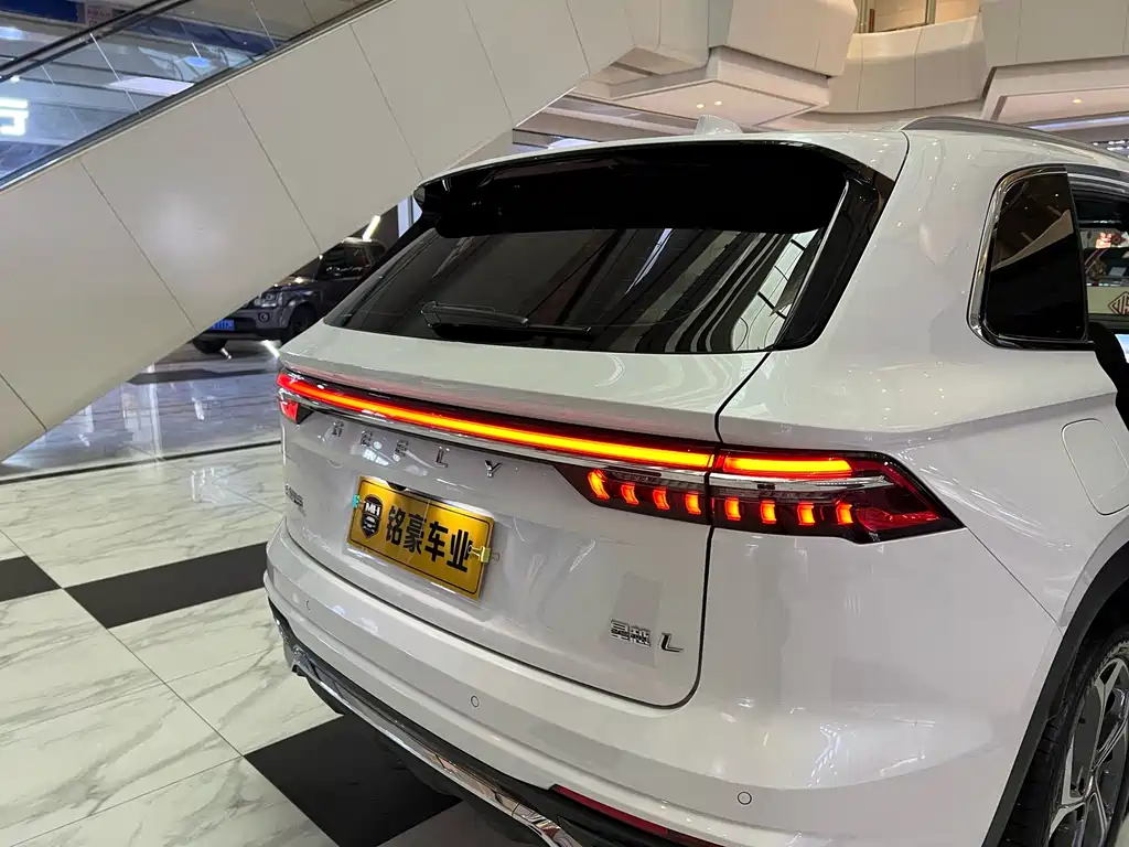 Geely Xingyue L — фото 19