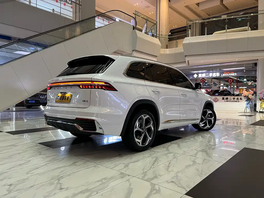 Geely Xingyue L — фото 9
