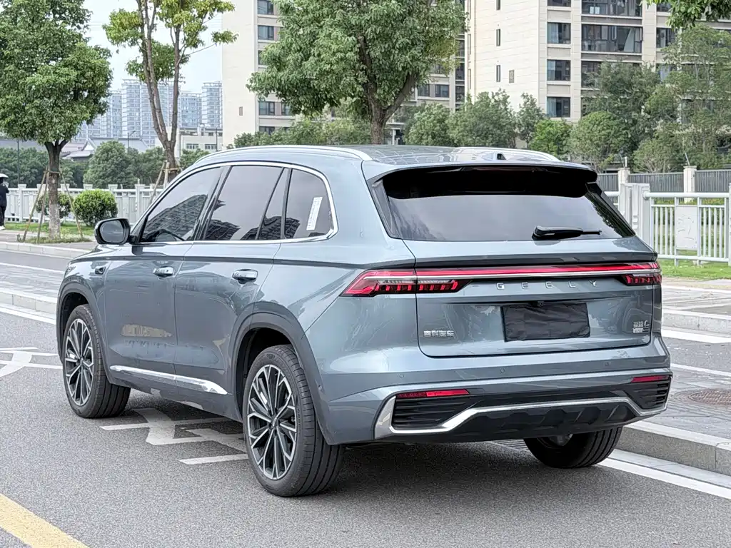 Geely Xingyue L — фото 14
