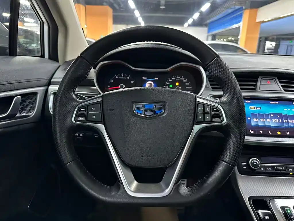 Geely Emgrand GS — фото 10
