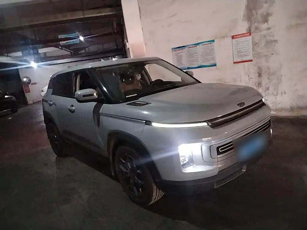 Geely Icon — фото 4