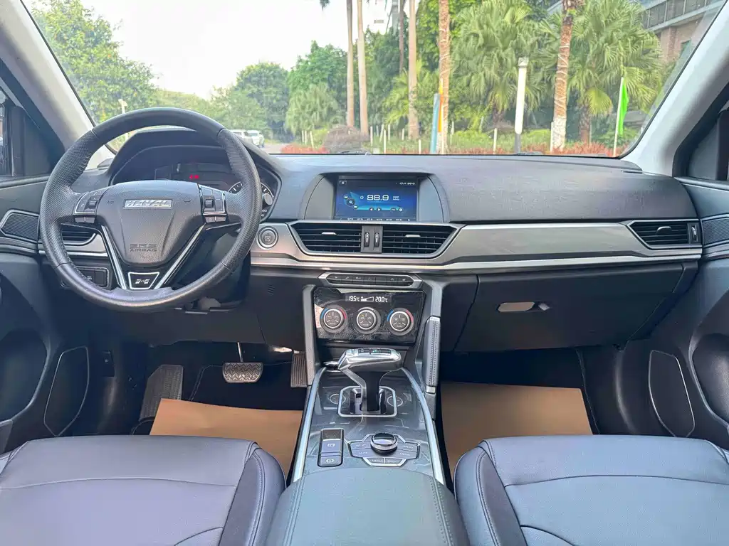 Haval H6 — фото 10
