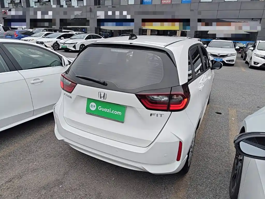 Honda Fit — фото 7