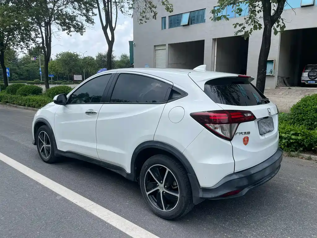 Honda Vezel — фото 6