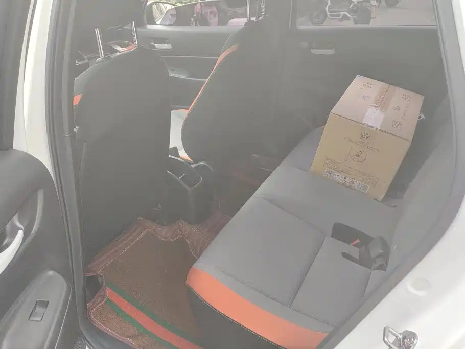 Honda Fit — фото 10