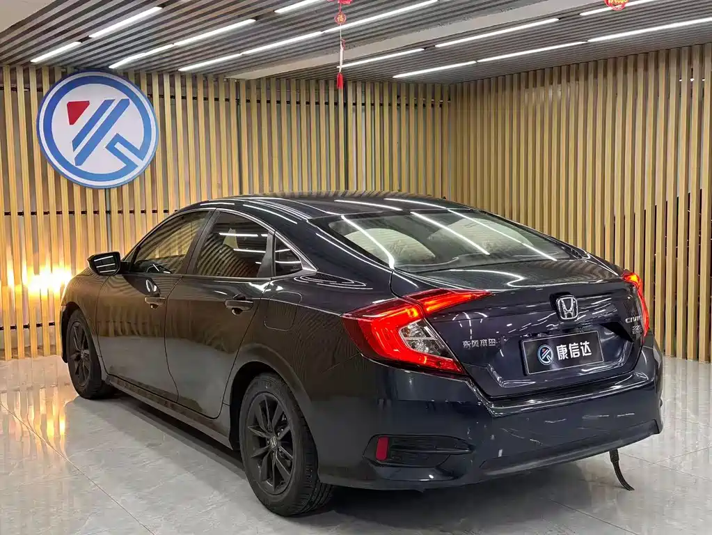 Honda Civic — фото 9