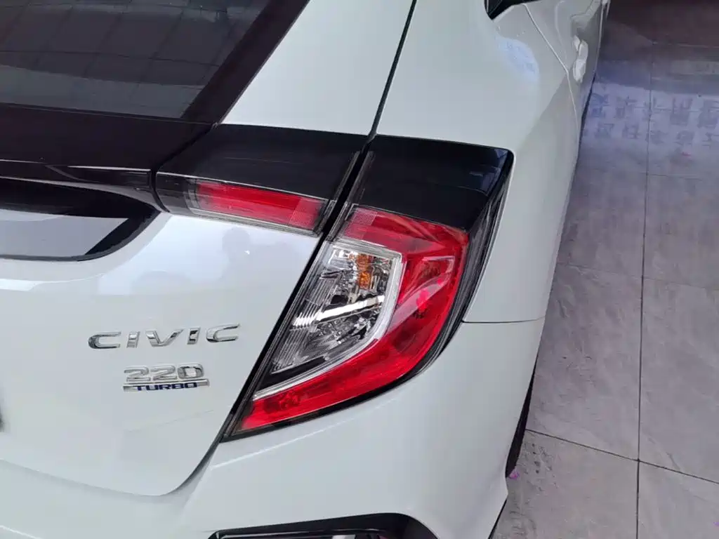 Honda Civic — фото 8