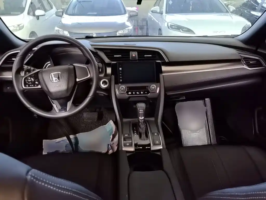 Honda Civic — фото 10