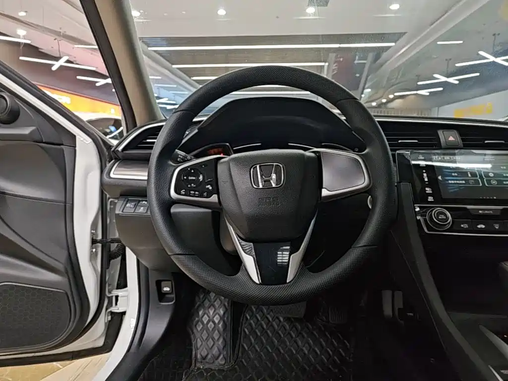 Honda Civic — фото 11