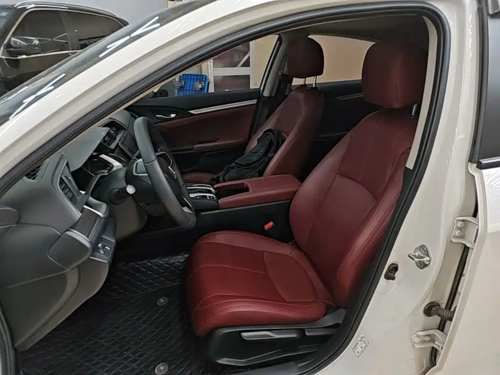 Honda Civic — фото 15