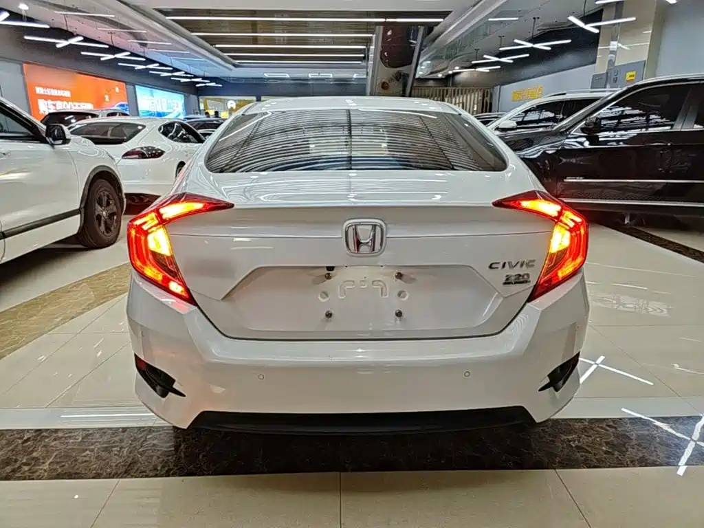 Honda Civic — фото 6