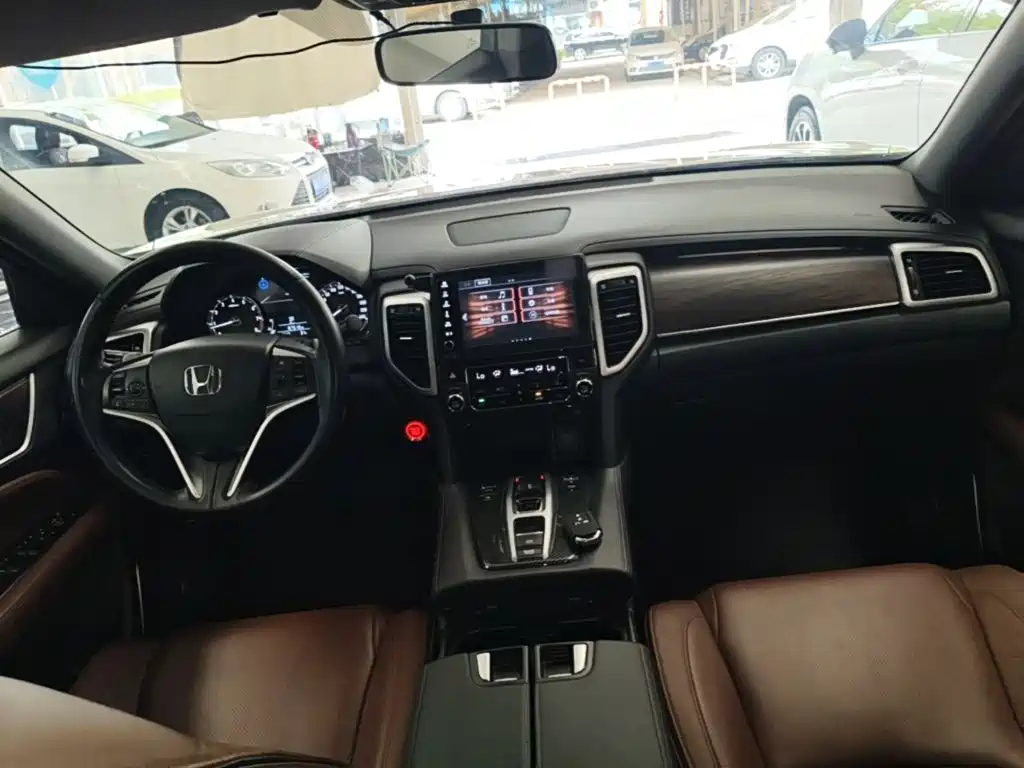 Honda UR-V — фото 10