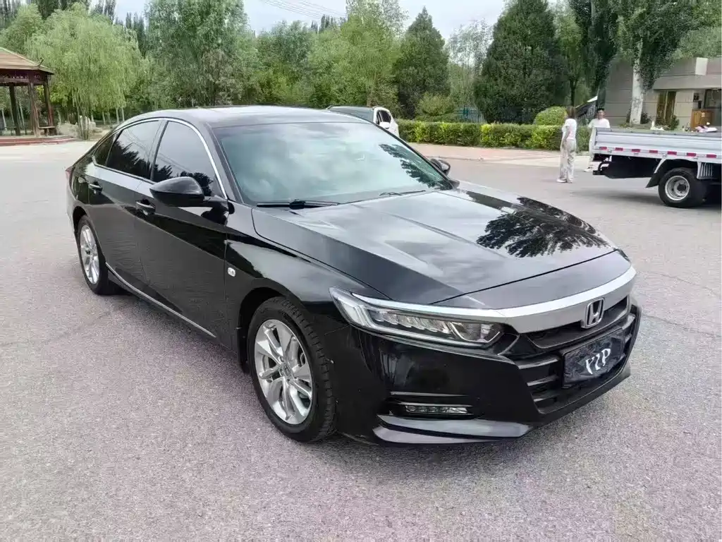 Honda Accord — фото 3