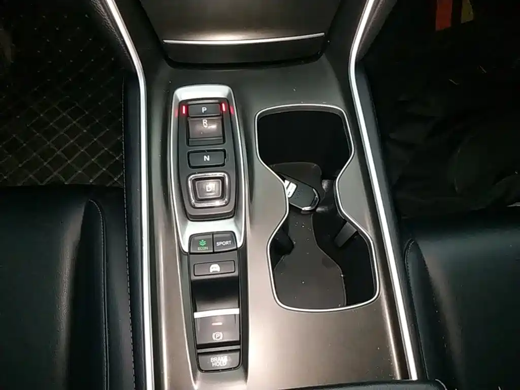 Honda Accord — фото 14