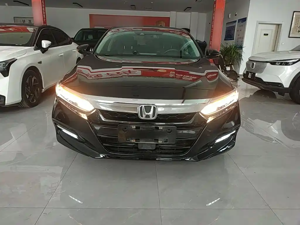 Honda Accord — фото 3