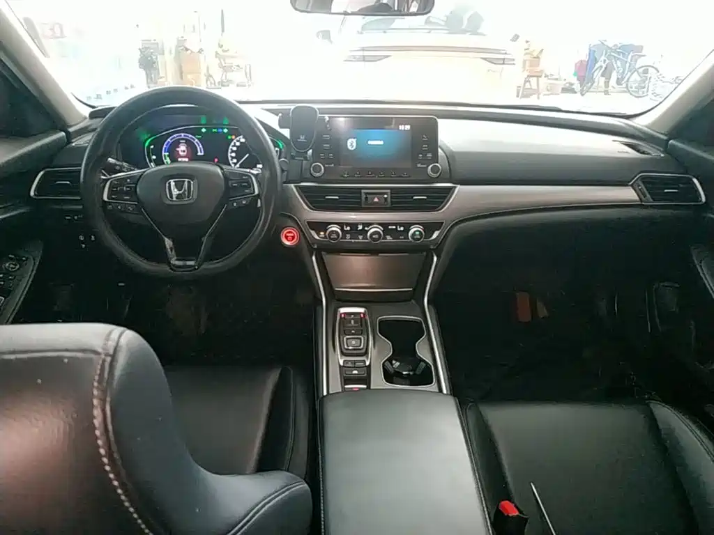 Honda Accord — фото 10