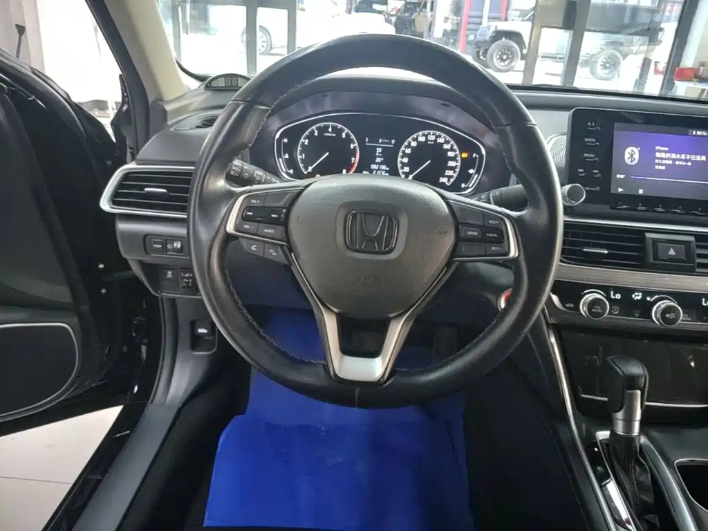 Honda Accord — фото 11